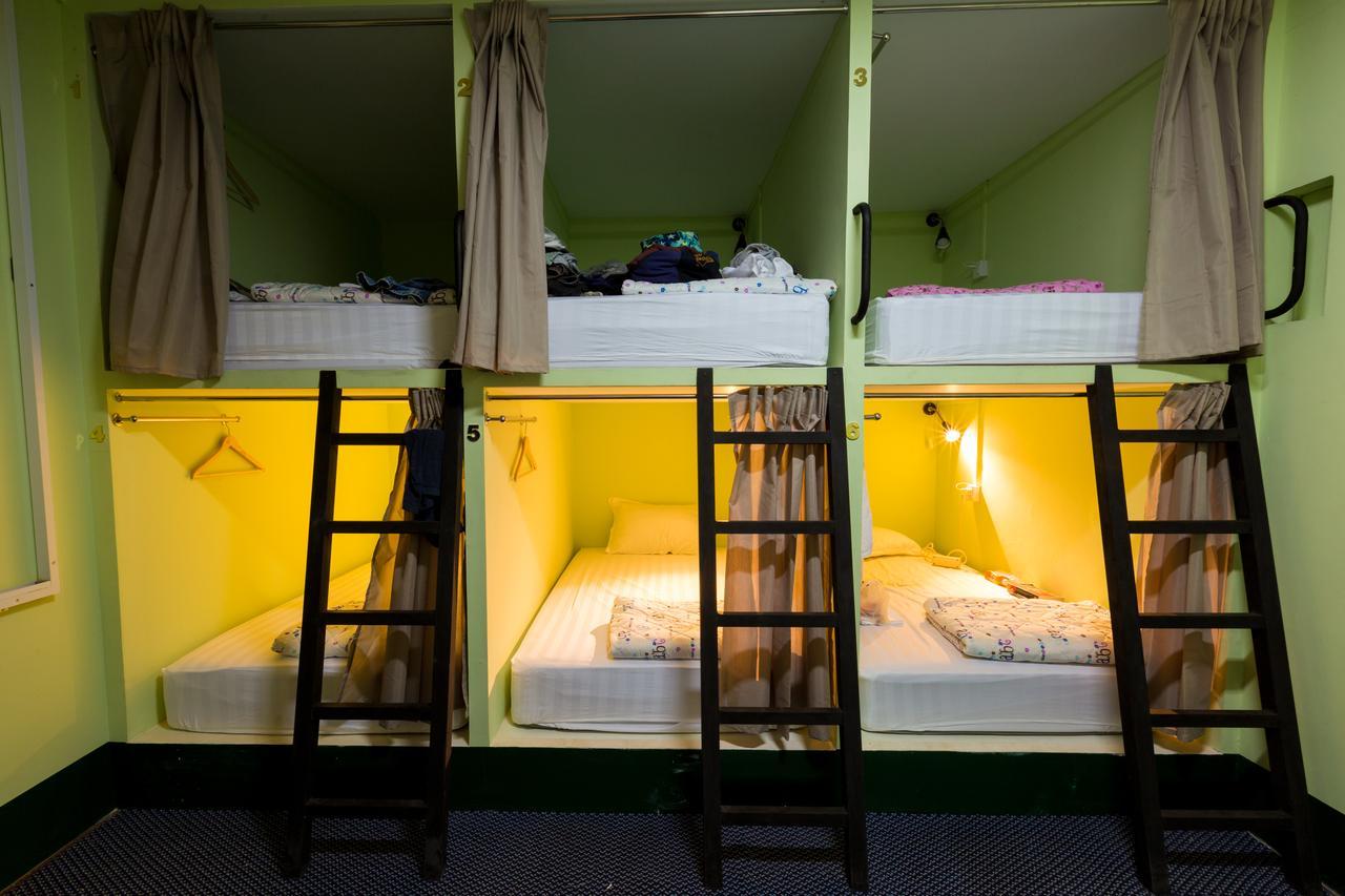 Little Monkey Hostel Yangon Exterior foto