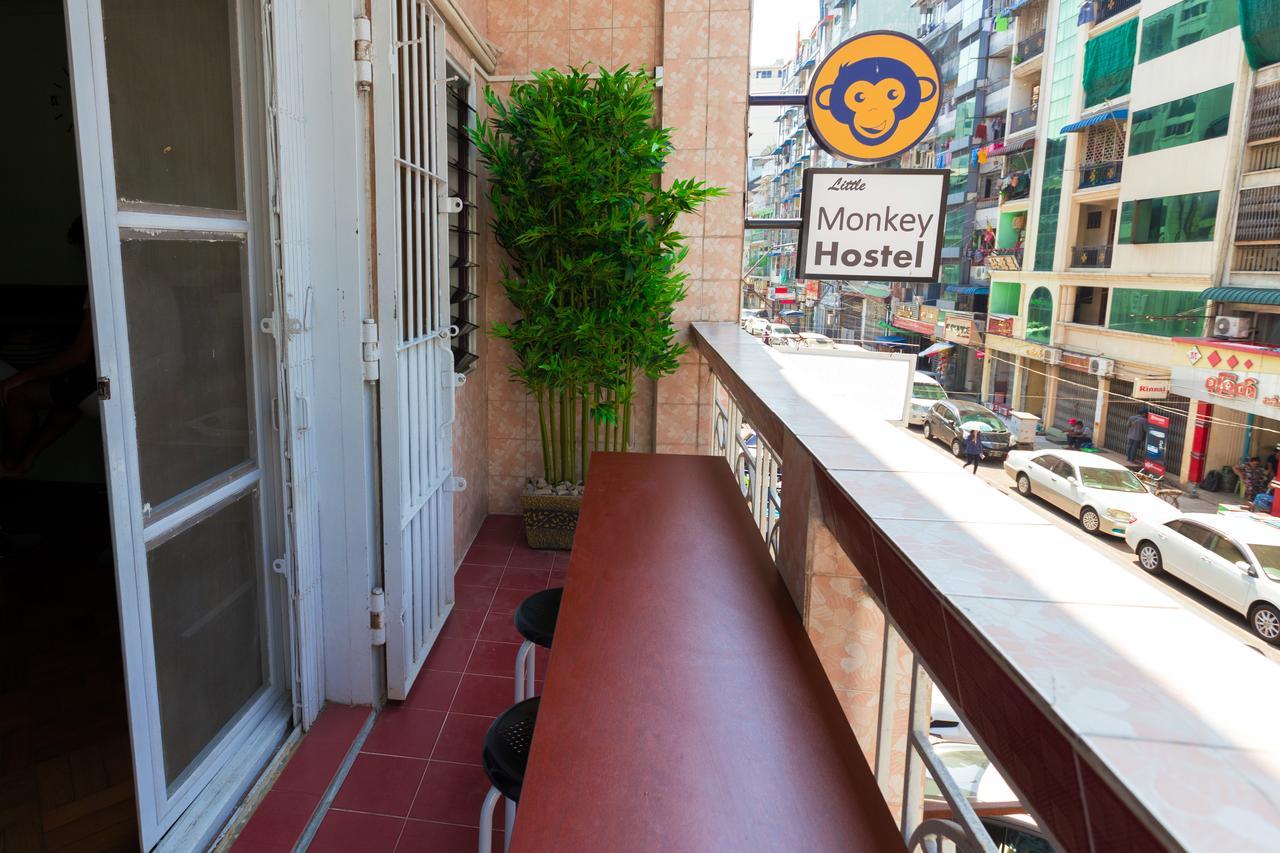 Little Monkey Hostel Yangon Exterior foto