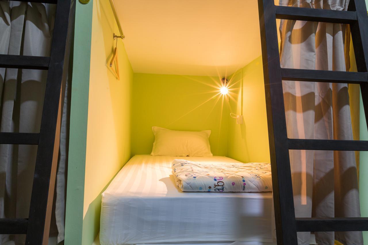 Little Monkey Hostel Yangon Exterior foto