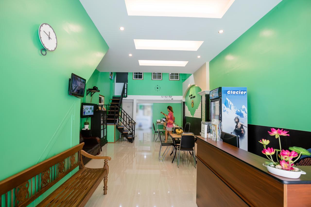 Little Monkey Hostel Yangon Exterior foto