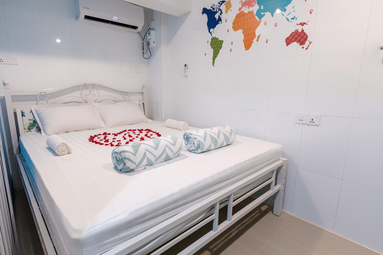 Little Monkey Hostel Yangon Exterior foto